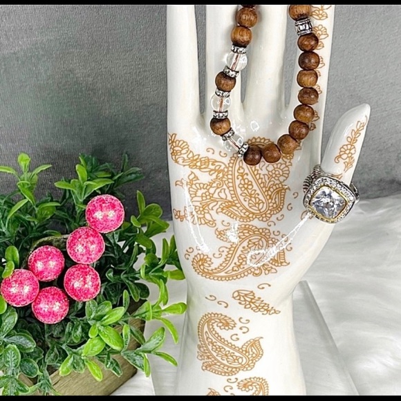 JEWELRY HOLDER Hand Decor Boho Display Tattooed henna hand jewelry display - Picture 10 of 13